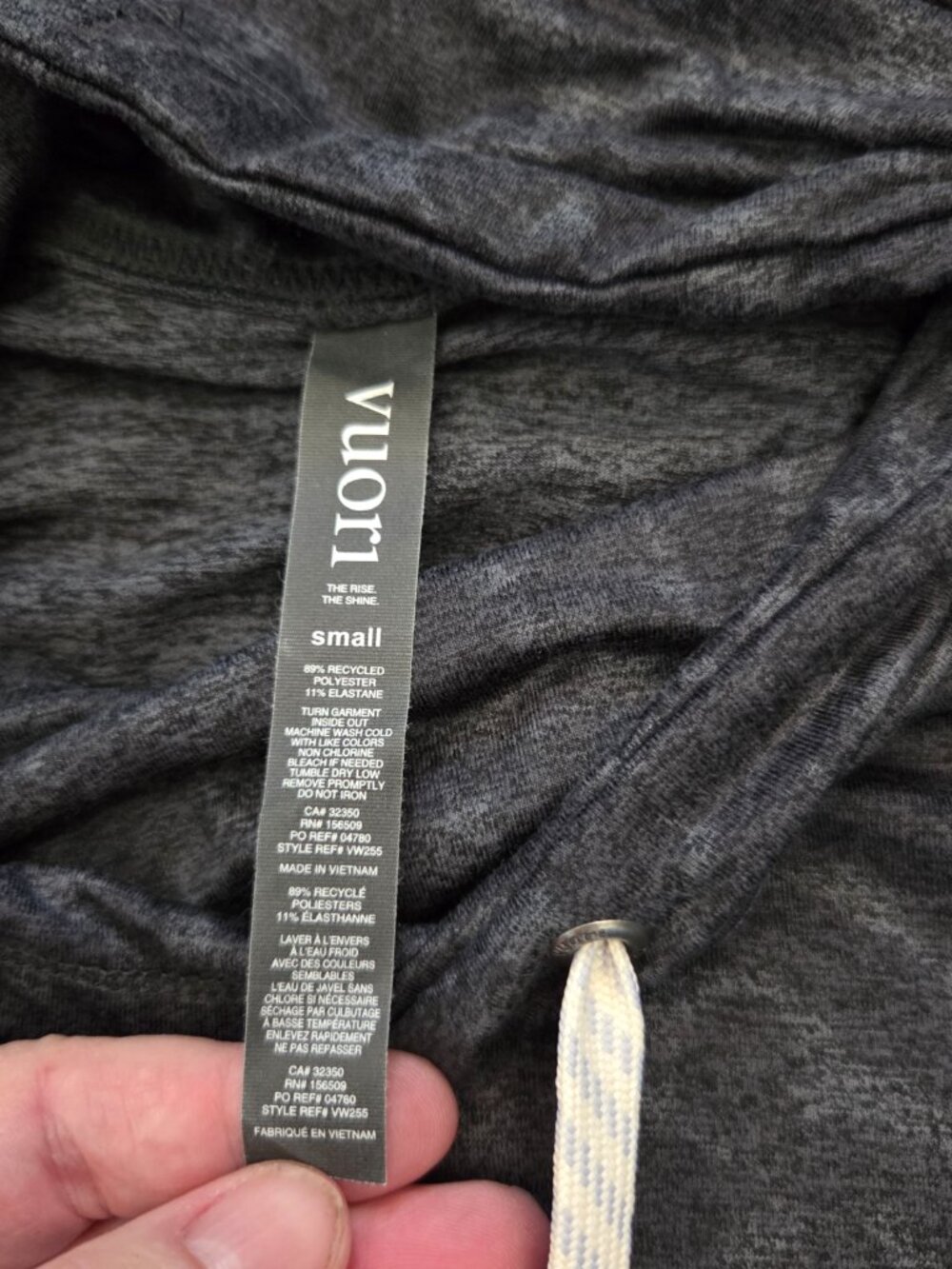 Vuori Halo Cropped Funnel Neck Womens Sm Sweatshirt Dark Gray Camo Sustainable - Picture 3 of 7